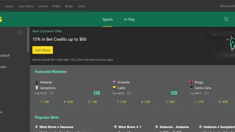 “曼联门将力挽狂澜，险胜阿森纳全队十人挺进下一轮”